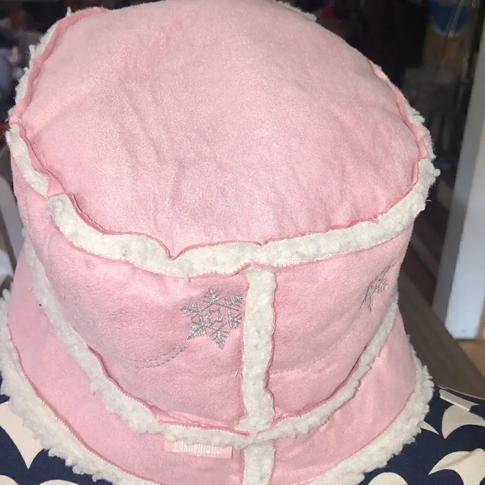Tinkerbelle🧚‍♂️🧚‍♀️ Vegan Suede Look 👀 Foeece Bucket Hat 👒 Sanitized Sealed